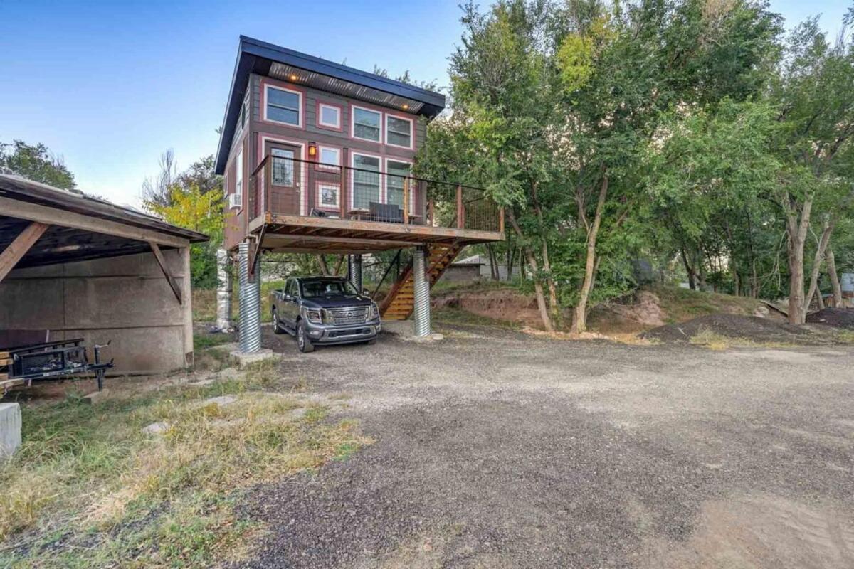 Red Rock Treehouse Unique In Old Colorado City Colorado Springs Exterior foto